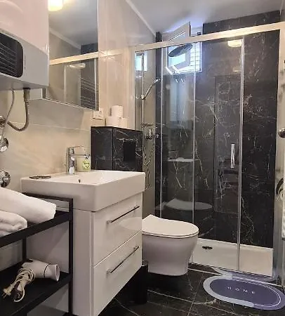 Hvaranin Apartament *